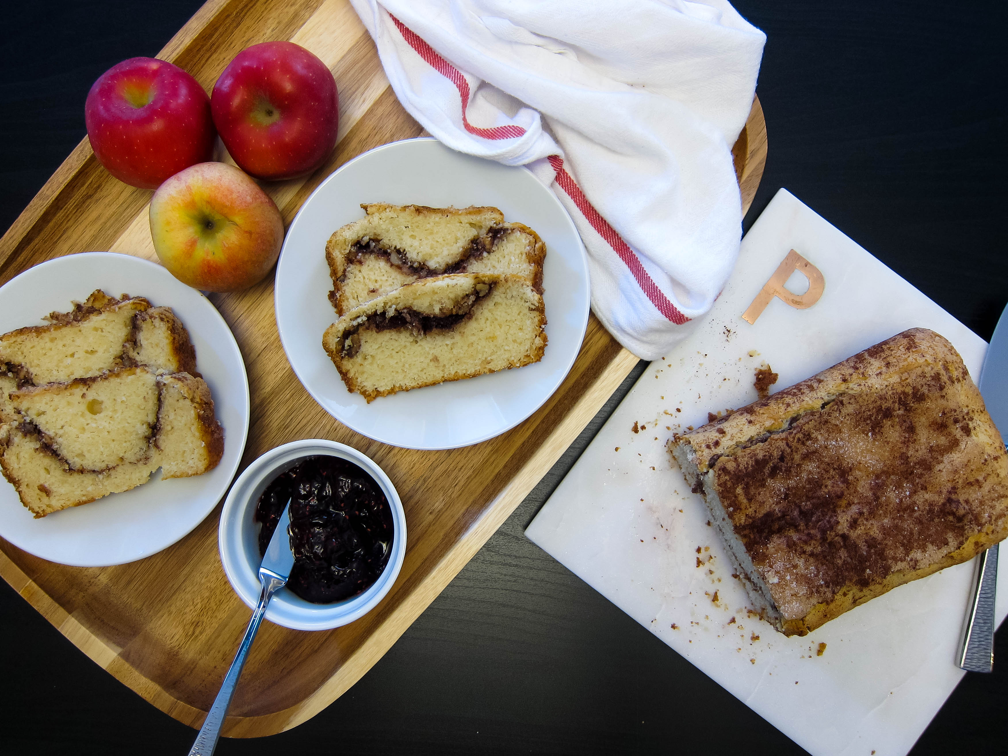 short-sweet-cinnamon-sugar-walnut-quick-bread